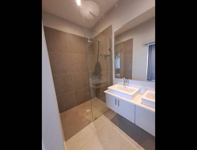 2 BEDROOM PROPERTY TO RENT IN ZIMBALI ESTATE